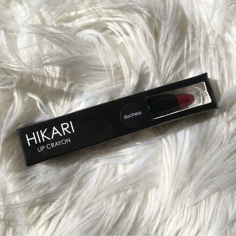 Hikari Lip Crayon in Duchess – Deep‎ Wine Red